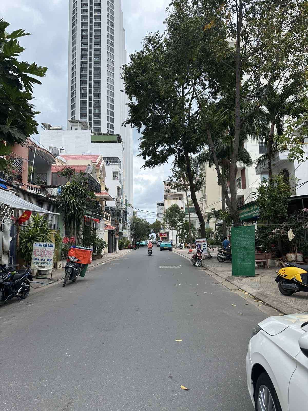 Bán lô đất đẹp đường Nguyễn Biểu, Nha Trang cách biển 200m.