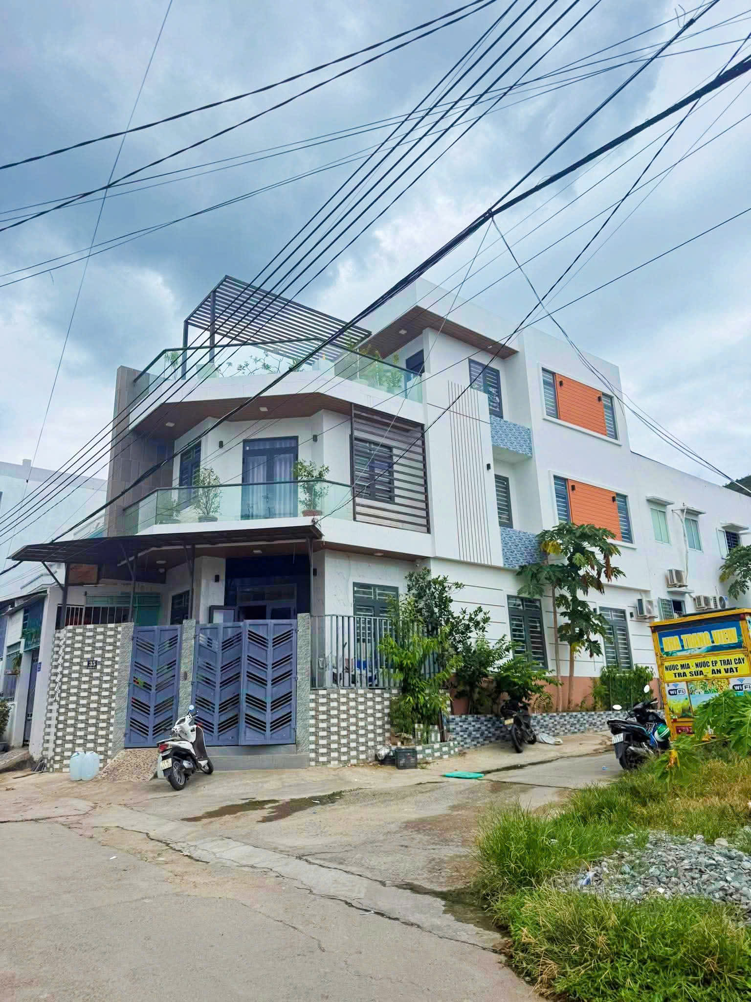 Đất dân Hòn Xện _ đường số 5  ( ô tô rộng 7m ) , gần Bến Du Thuyền. Dt 94m2. Giá 4.250ty