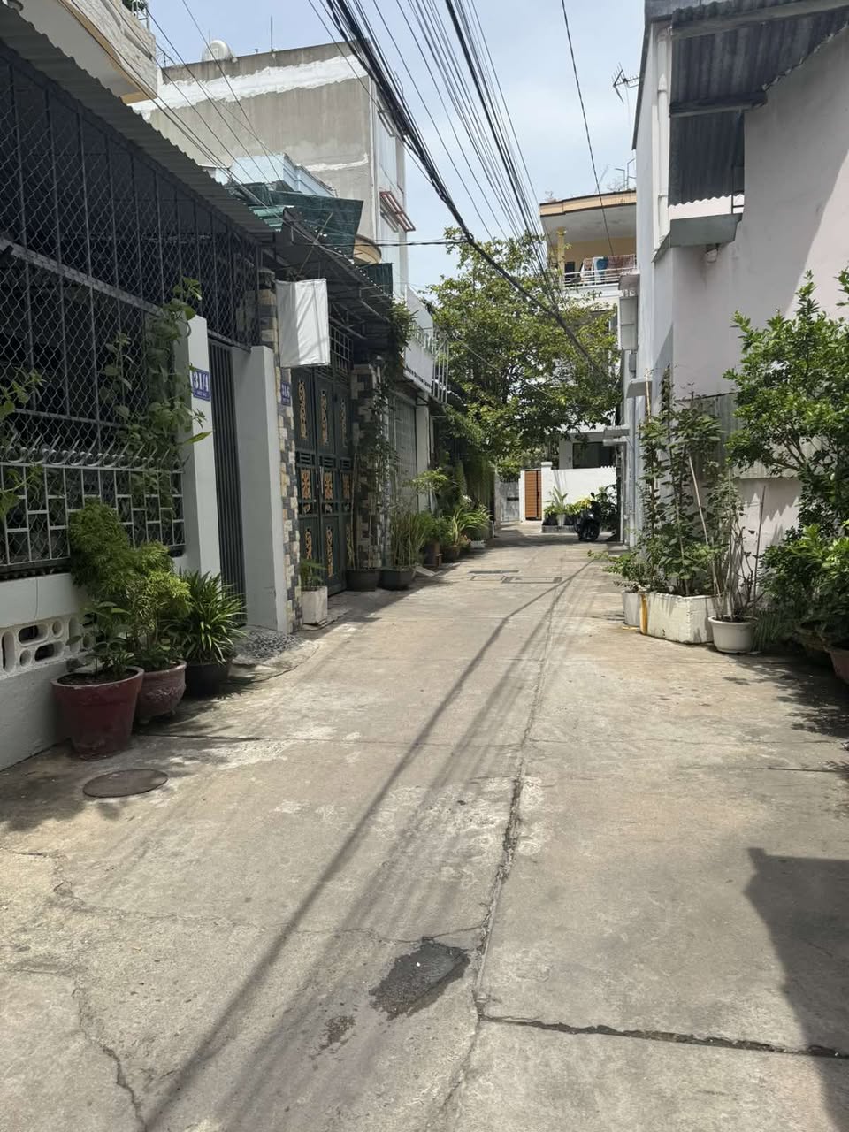 Bán nhà 2 mặt tiền hẻm đường Biệt Thự, Nha Trang, cách Biển chỉ 500m