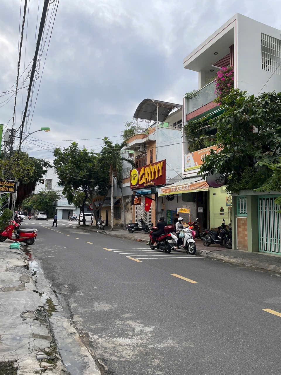 Bán nhà 2 tầng mặt đường Mê Linh, Nha Trang ngang 5,6m