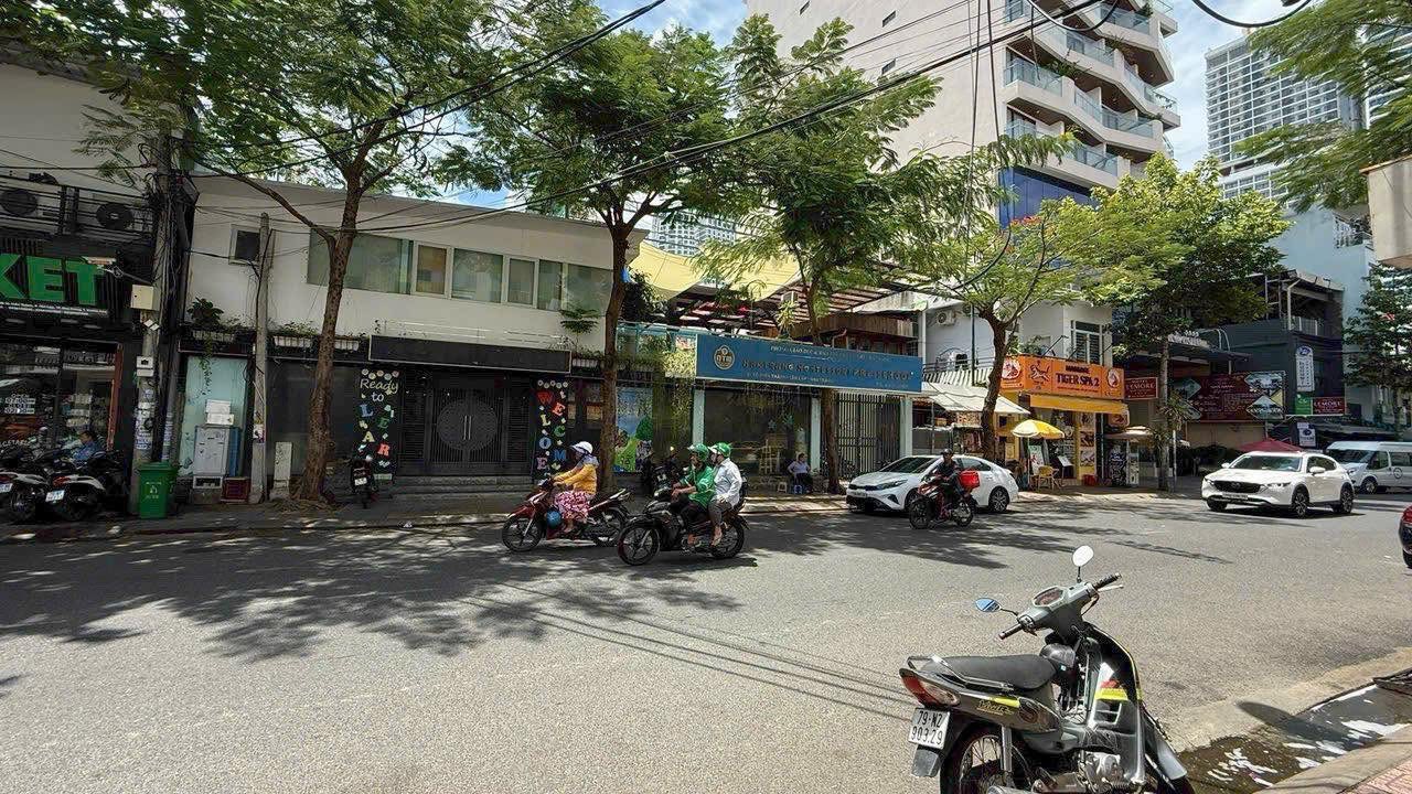 Bán nhà mặt tiền đường Tô Hiến Thành, Nha Trang, ngang 24m