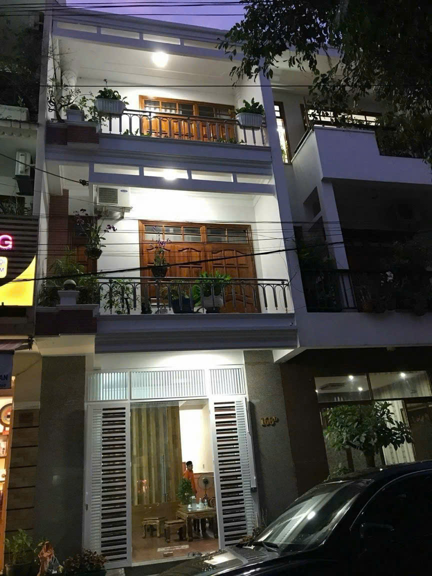 BÁN NHÀ 3 Tầng Mặt Tiền Đường Hoàng Văn Thụ NhaTrang. Giá 12ty500