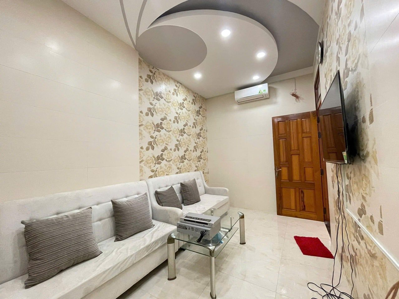 Bán nhà mặt đường Tô Vĩnh Diện, Nha Trang ngang hơn 7m