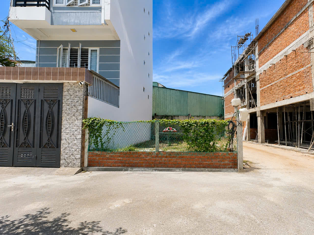 Hạ Giá bán nhanh lô đất hẻm oto đường Đoàn Trần Nghiệp - gần biển Hòn Chồng - Bắc Nha Trang. DT 97.7m2. Giá 6tỷ