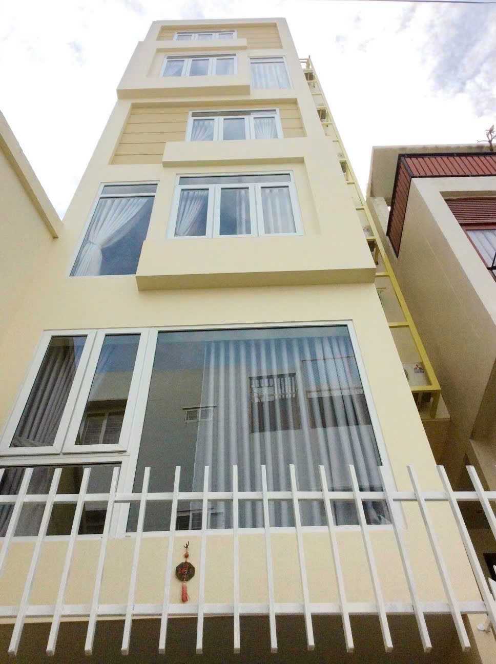 Bán nhanh nhà 7 tầng có 5 căn hộ khép kín hẻm oto đường Pasteur, Nha Trang