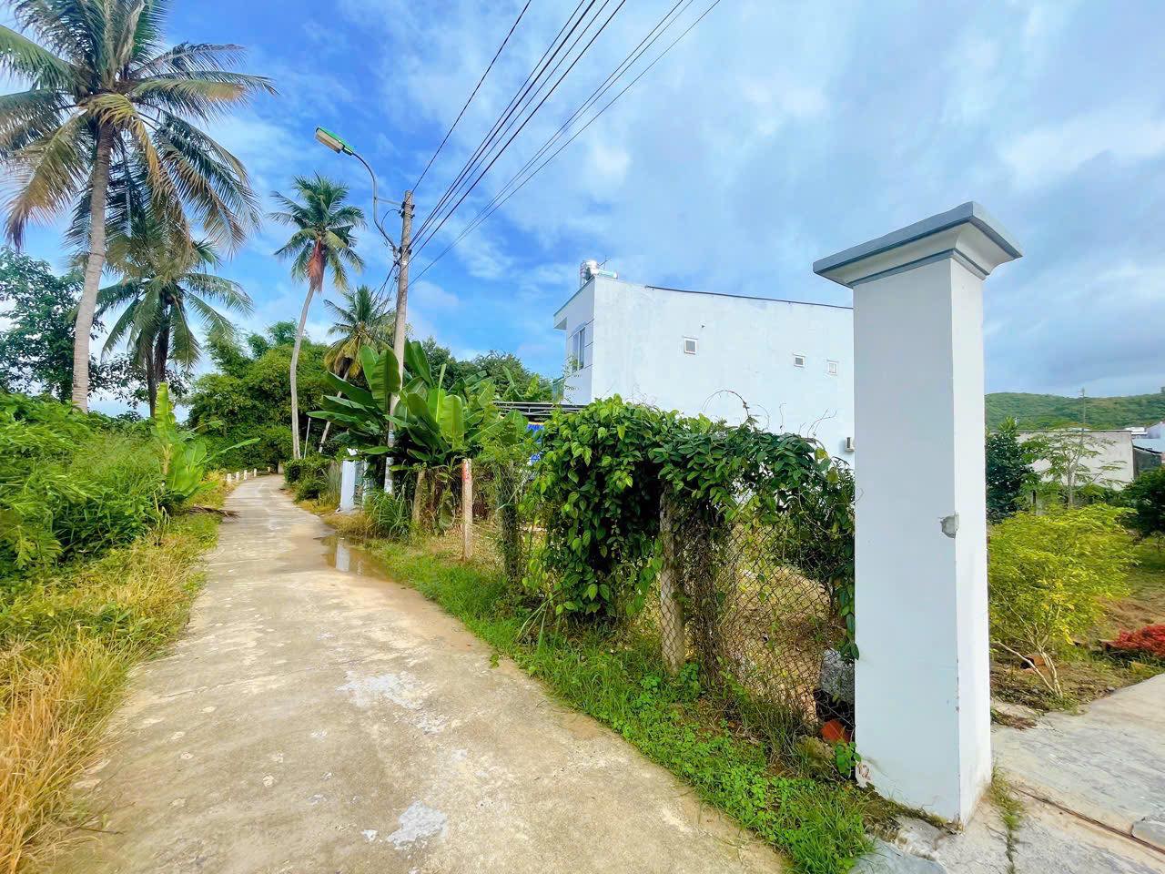 Lô đất sẵn nhà sân vườn 608m2 ngay Cầu Ké - Vĩnh Trung, Nha Trang