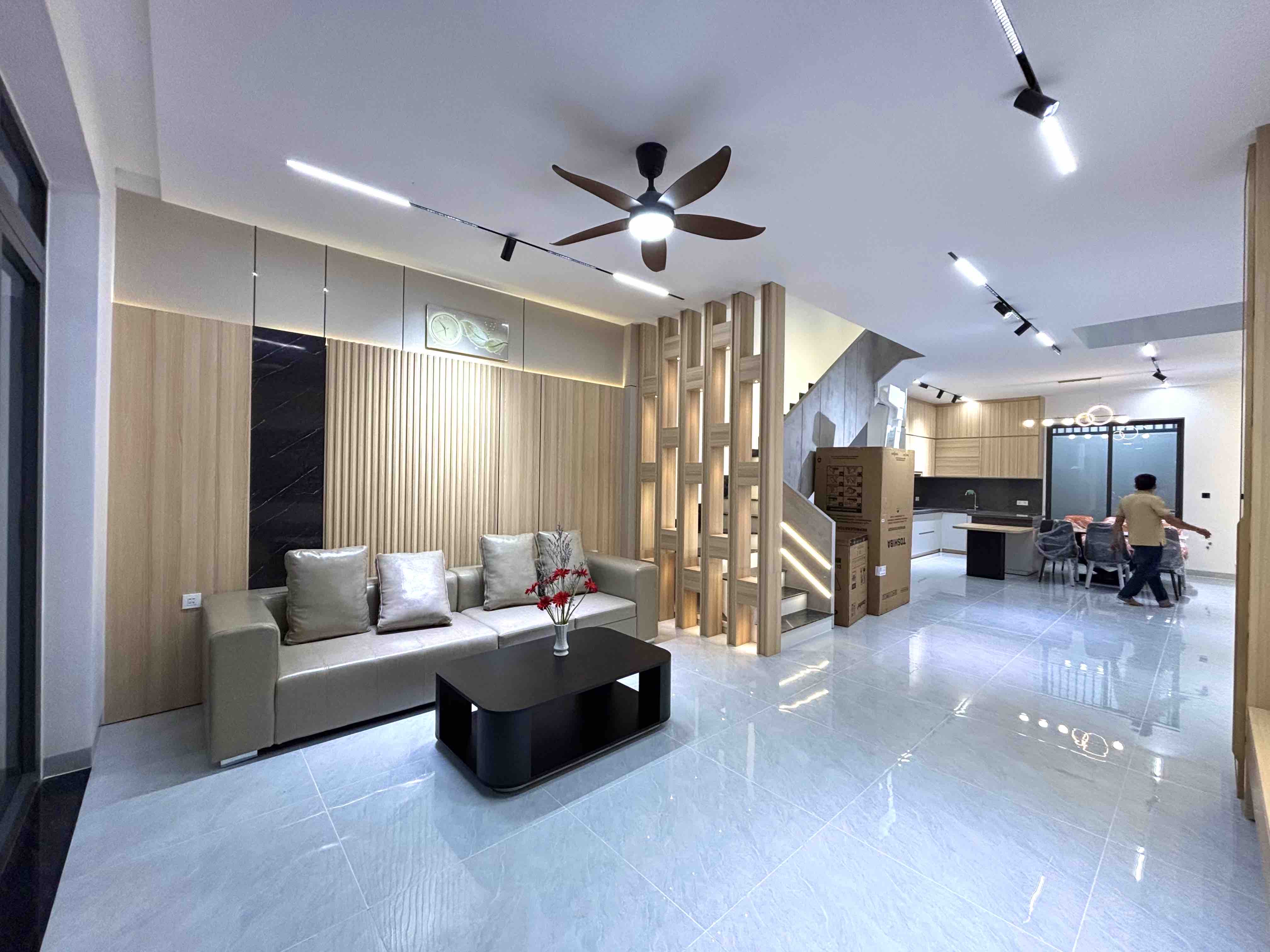 Bán nhà mặt tiền đường Lê Thánh Tôn, Nha Trang