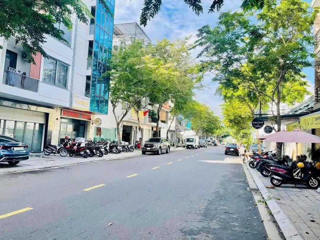 Bán nhà 2 tầng đường Trần Bình Trọng, Nha Trang giá chỉ 83tr/m2