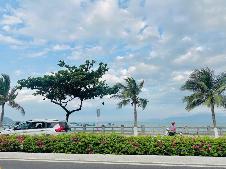 Bán lô đất view biển đường Phạm văn Đồng, Nha Trang