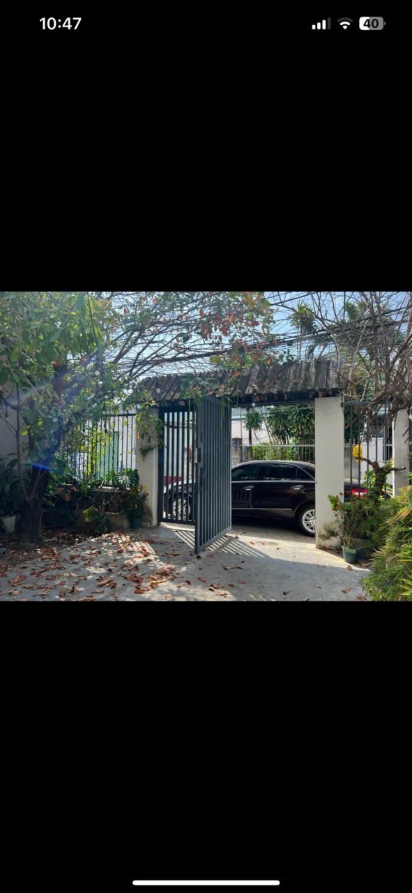 Bán nhà mặt tiền đường Trường Sơn, gần chợ Bình Tân.