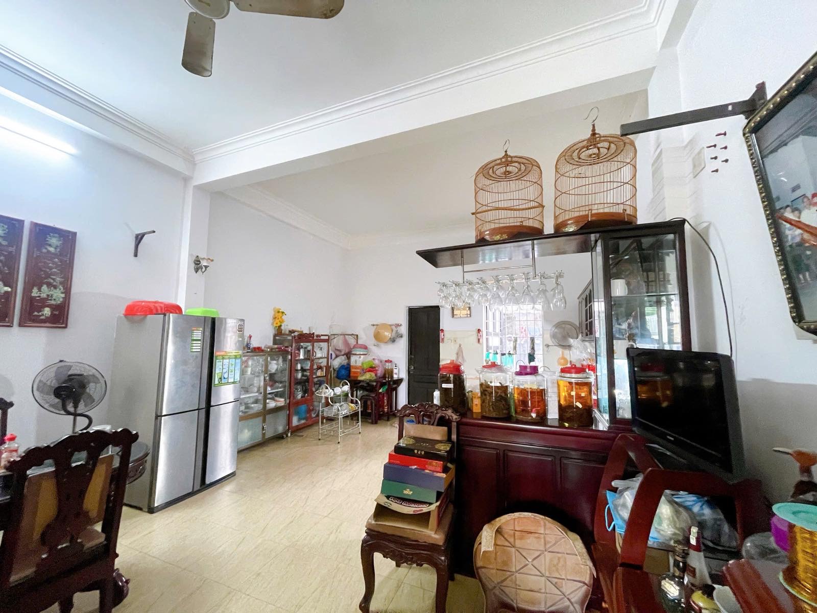 Bán Biệt thự đường Lê Văn Tám, Phước Long, Nha Trang