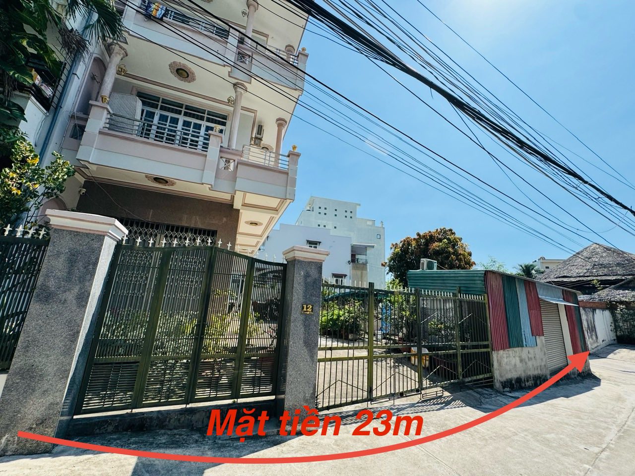 Bán nhà View Biển gần Bãi tắm Hòn Chồng, hẻm ô tô Phạm Văn Đồng