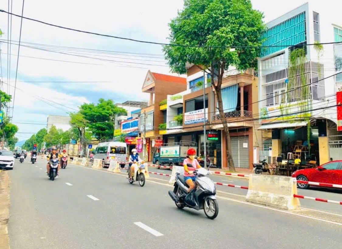 Bán nhà cấp 4 mặt tiền Lê Hồng Phong, Nha Trang