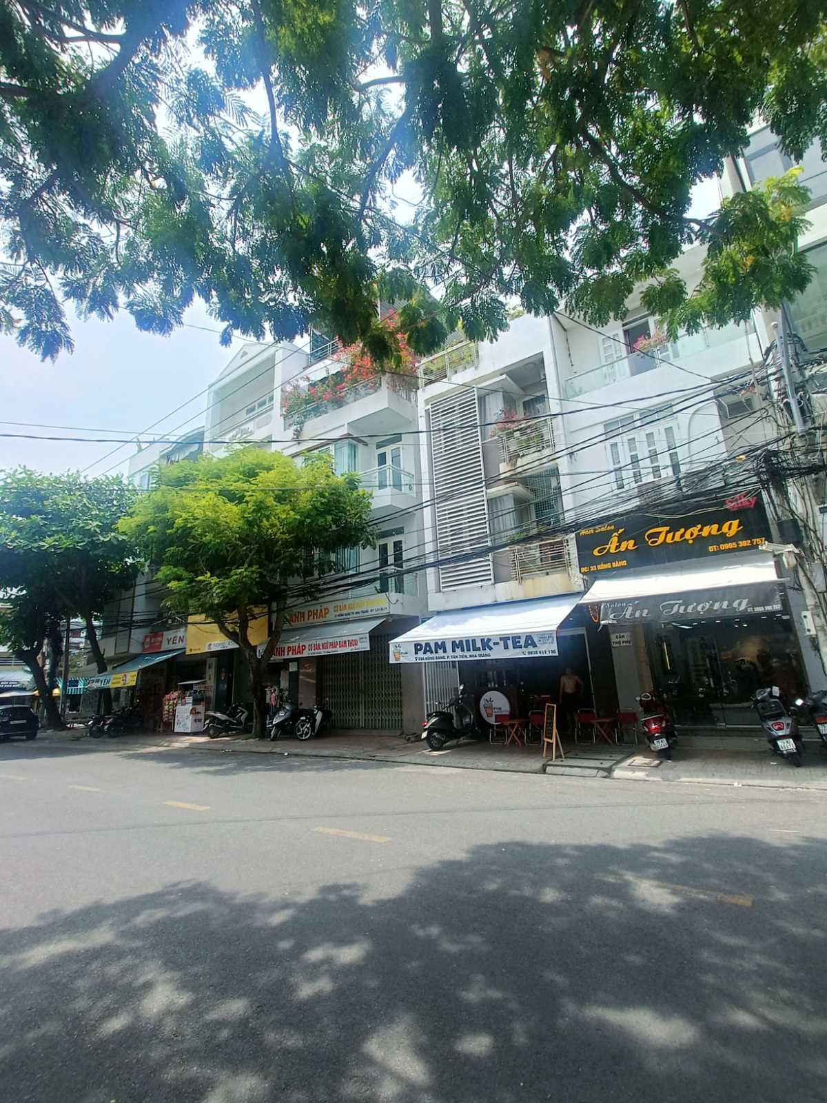 Bán nhà mặt tiền đường Hồng Bàng, Nha Trang giá chỉ 12 tỷ