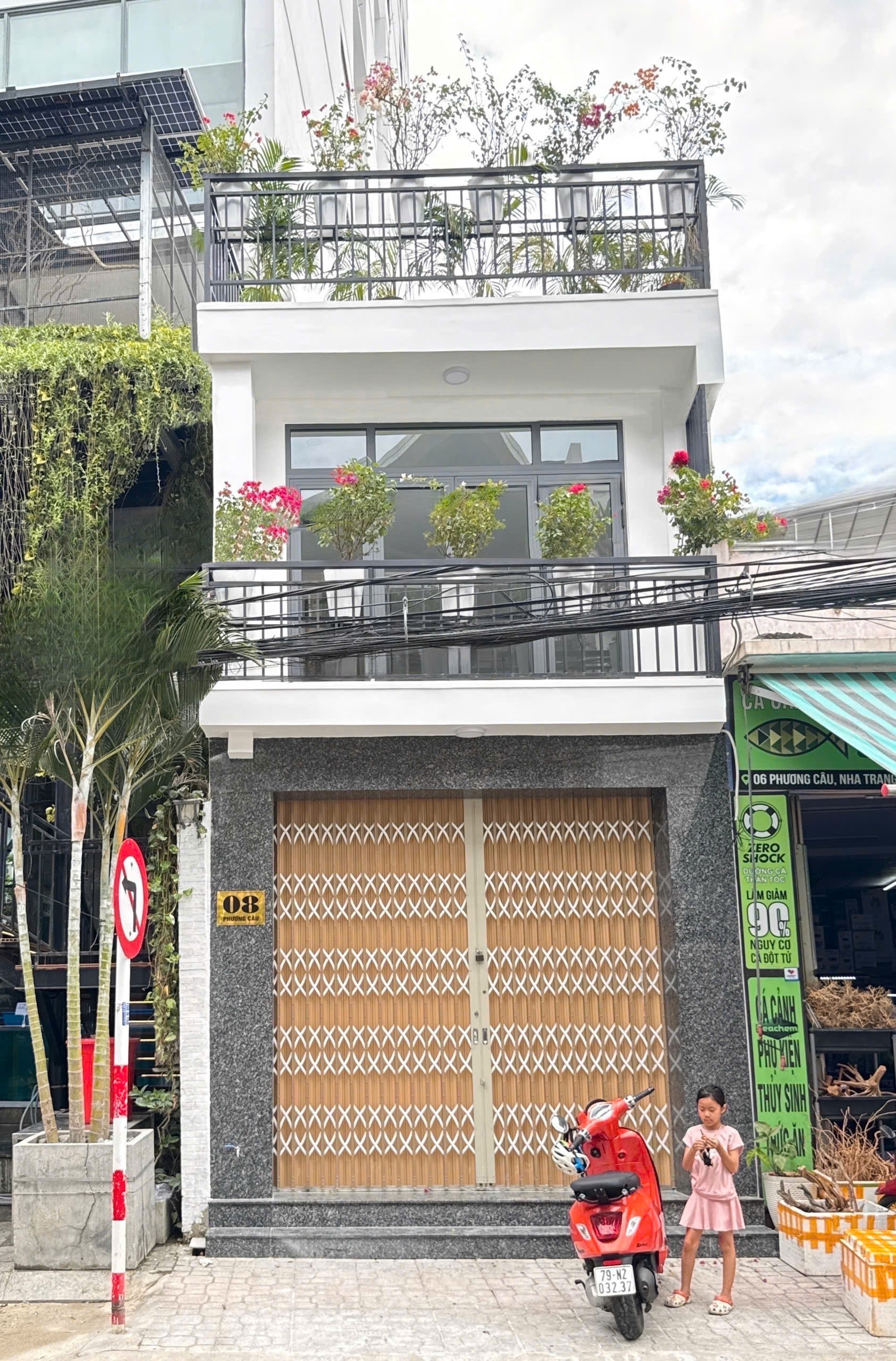 [ Nhà 2,5 tầng đường Phương Câu _ Giáp khách sạn Areca , đi ra biển Trần Phú: 450m. DT 106.2m2. Giá 19ty