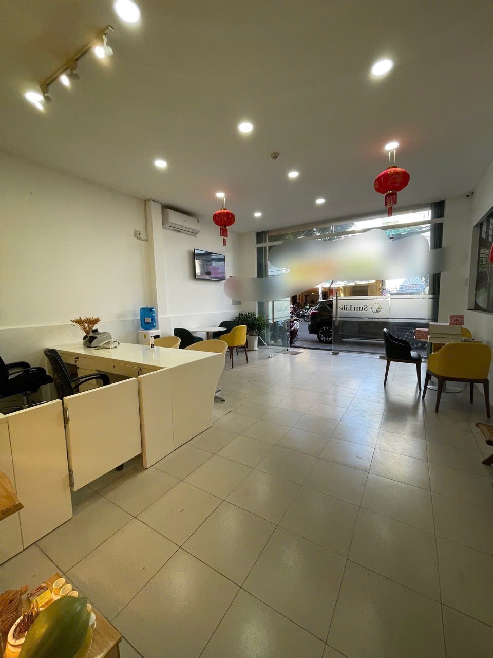 Bán nhà mặt tiền Trần Nhật Duật, giá rẻ