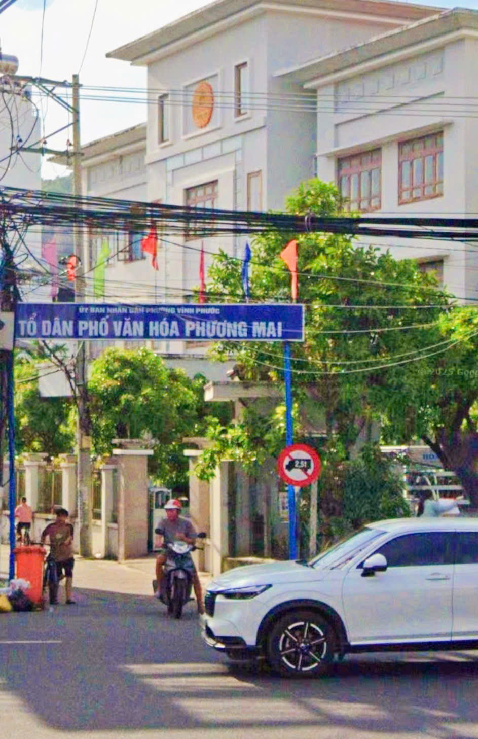 [ Nhà GÓC 3 MẶT TIỀN Phương Mai, gần Đại Học Nha Trang  ] ra 700m là biển Hòn Chồng. Dt 54m2. Giá 5.5ty