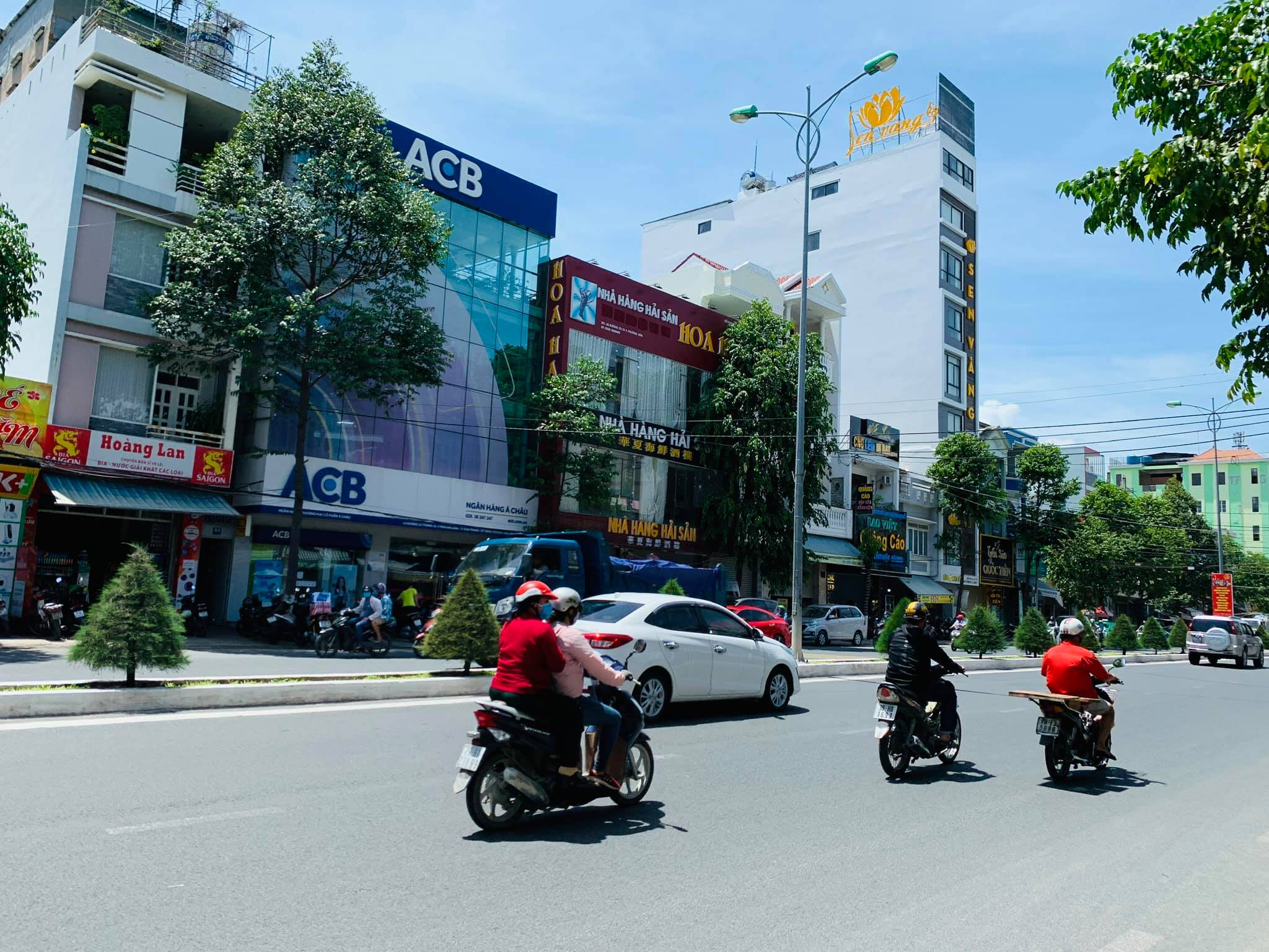 Bán nhà cấp 4 mặt tiền đường 23/10, đoạn ngay chùa Long Sơn, gần Mã Vòng