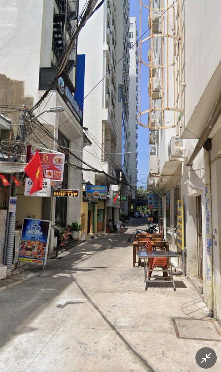 Bán đất tặng nhà hẻm Trần Phú, Nha Trang cách biển chỉ 2p đi bộ.