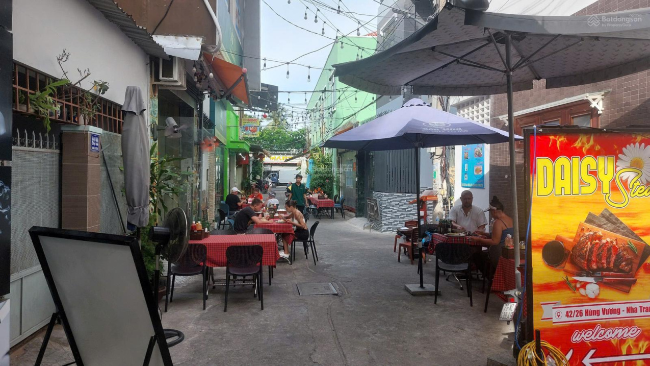 Bán đất hẻm 5m đường Hùng Vương, Nha Trang gần Chợ Đêm giá 140tr/m² 