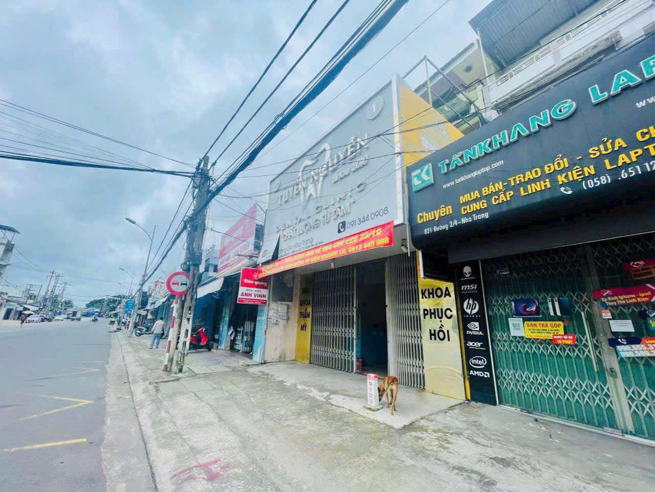 Bán lại nhà nguyên căn 3 tầng mặt tiền đường 2/4, phường Vĩnh Phước.