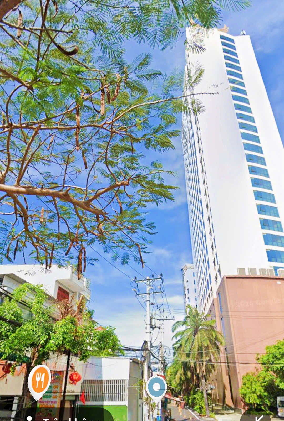 Mặt tiền Dương Hiến Quyền __ đối diện căn hộ Mường Thanh Ba Làng ( ra biển Ba Làng 90m ). Dt 229.7m2. Giá 20.6ty
