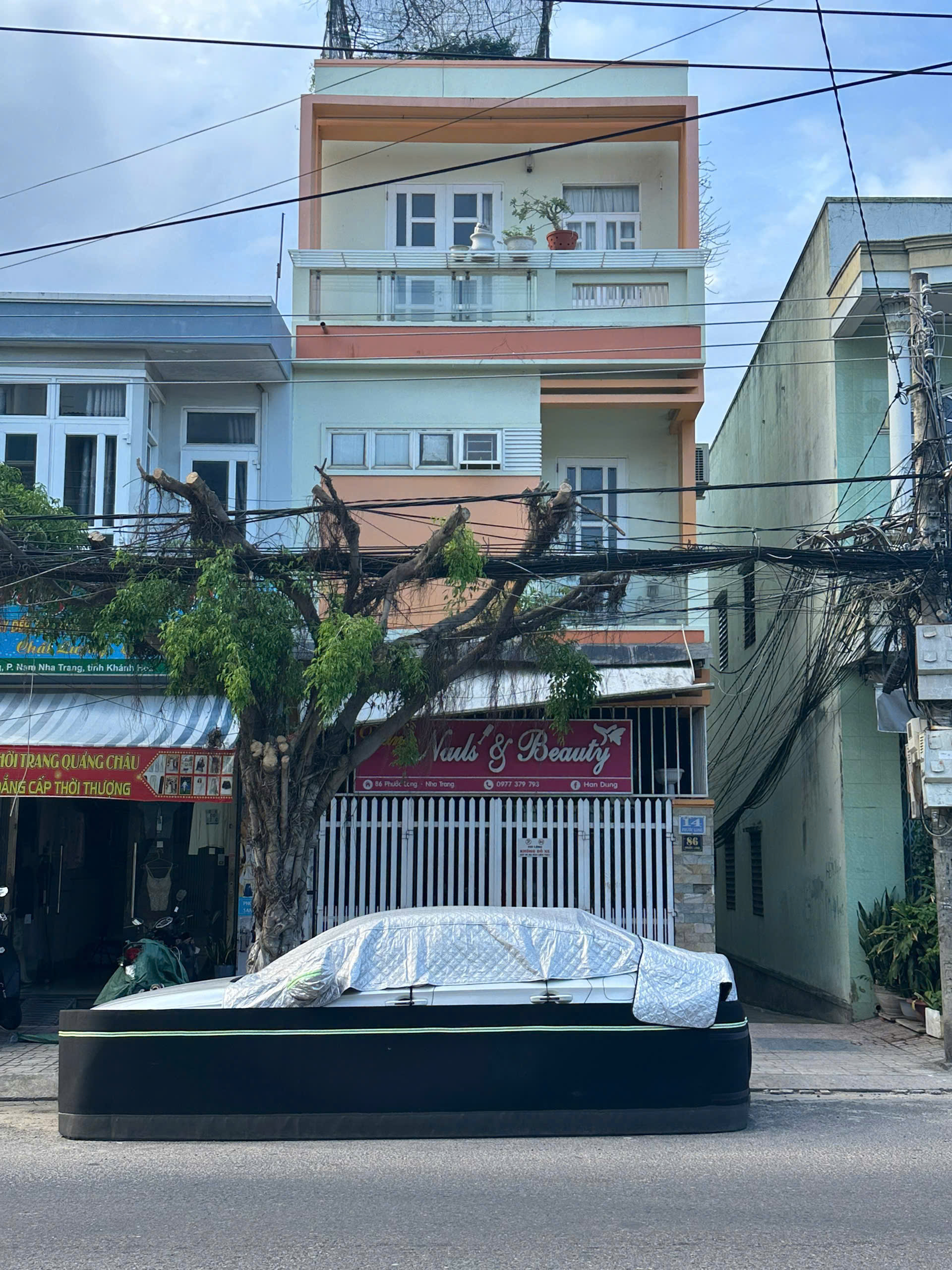 Nhà góc 2 mặt tiền & 3 tầng đường Phước Long _ gần đường Lê Hồng Phong ( có vỉa hè, đang kinh doanh ổn ). Dt 70m2. Giá 9.980ty