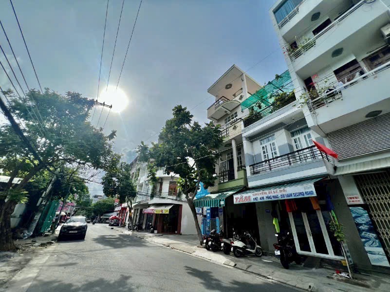 Bán nhà mặt đường Âu Cơ, Nha Trang, giá rẻ 8 tỷ 2