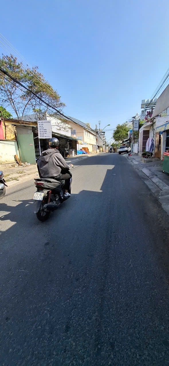 Bán Nhà 1 trệt 1 lầu mặt tiền kinh doanh đường Lạc Thiện Vĩnh Thọ Nha Trang