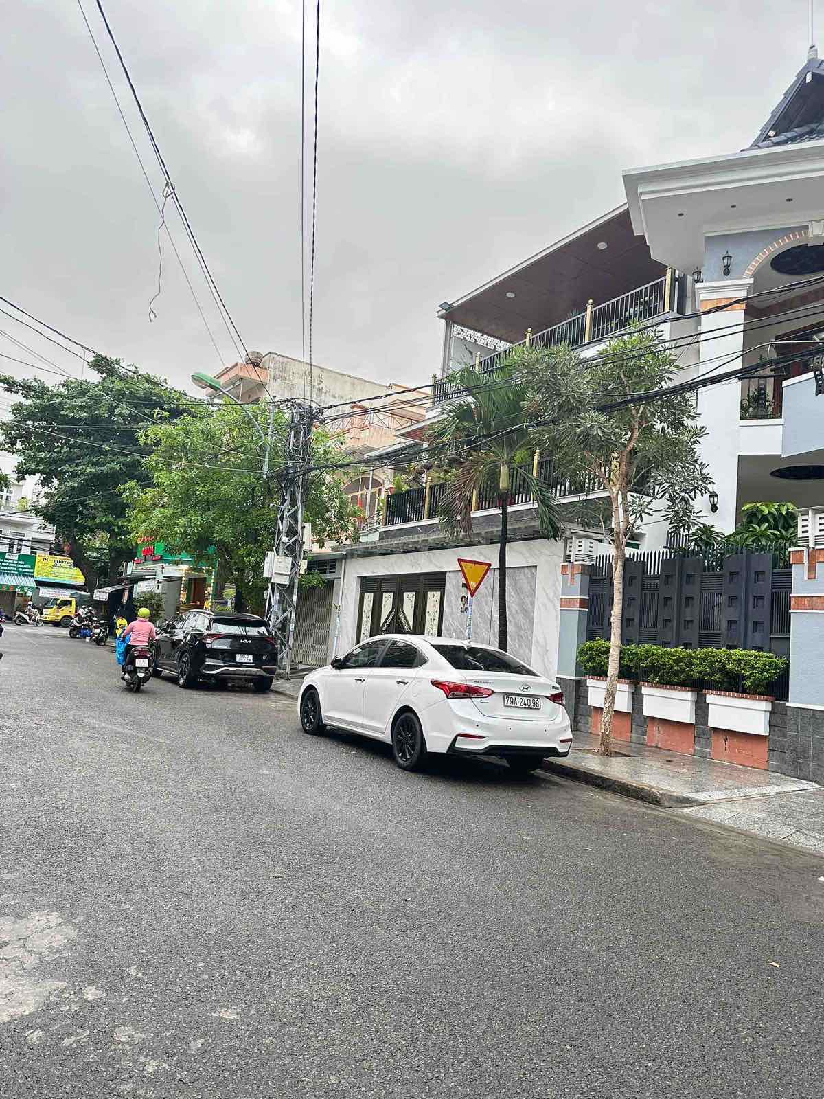 Bán nhà biệt thự mặt tiền Cổ Loa, Phường Tân Tiến, Nha Trang