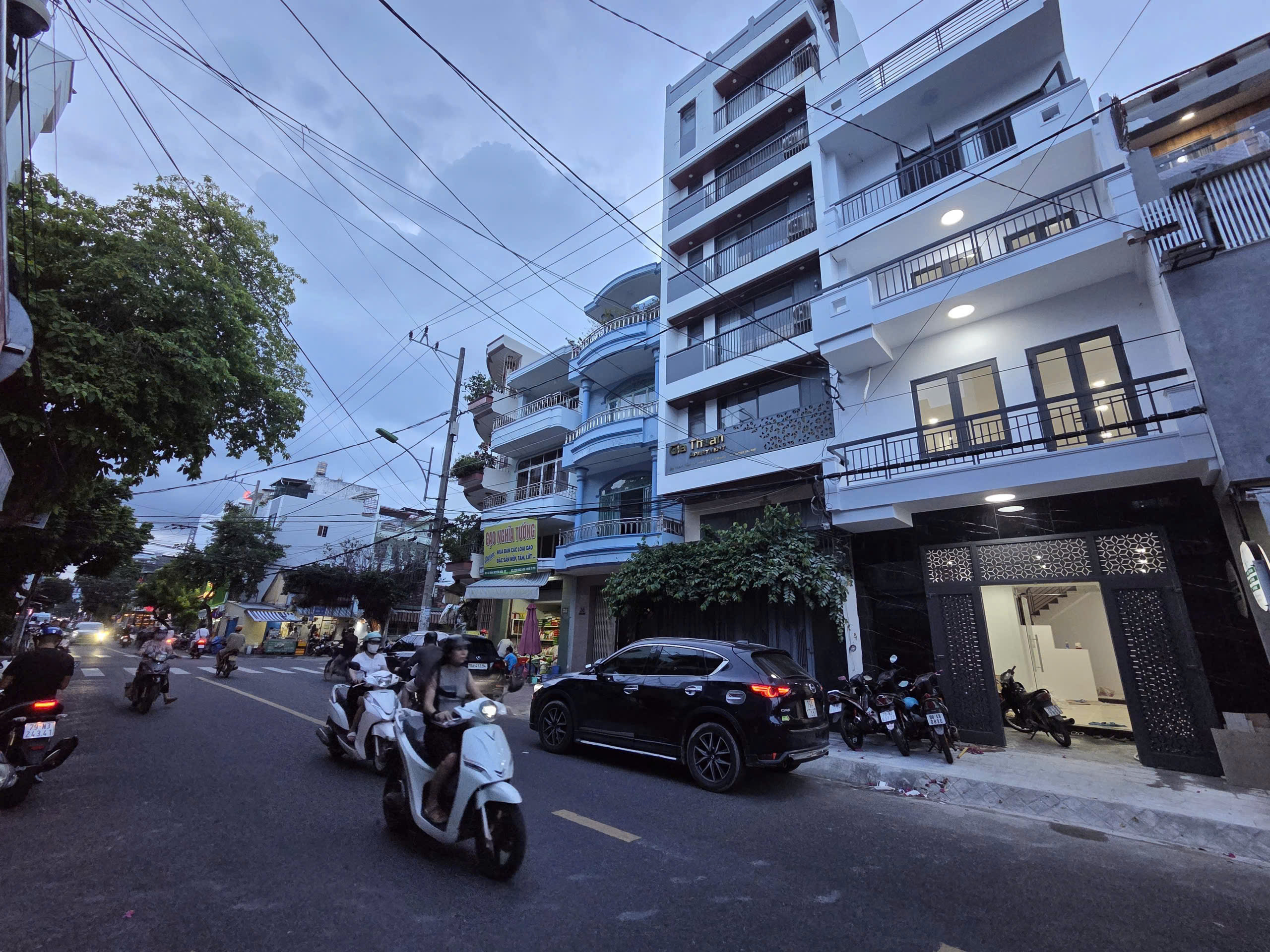 Nhà mặt tiền Trần Nguyên Hãn – khu phố Hàn, Tân Lập, Nha Trang (có thang máy). giá 25 tỷ