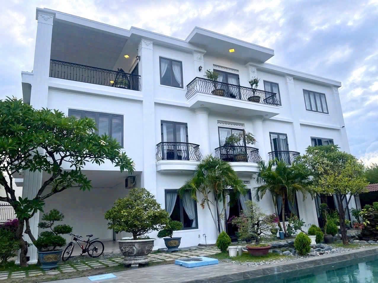 Bán Biệt Thự gần Bến Du Thuyền- Hòn Xện - Nha Trang