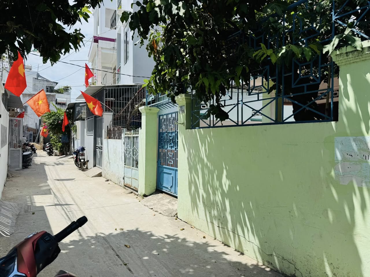 Bán đất hẻm oto đường Nguyễn Thị Định, Nha Trang, gần đường 28 (mặt tiền gần 10m)