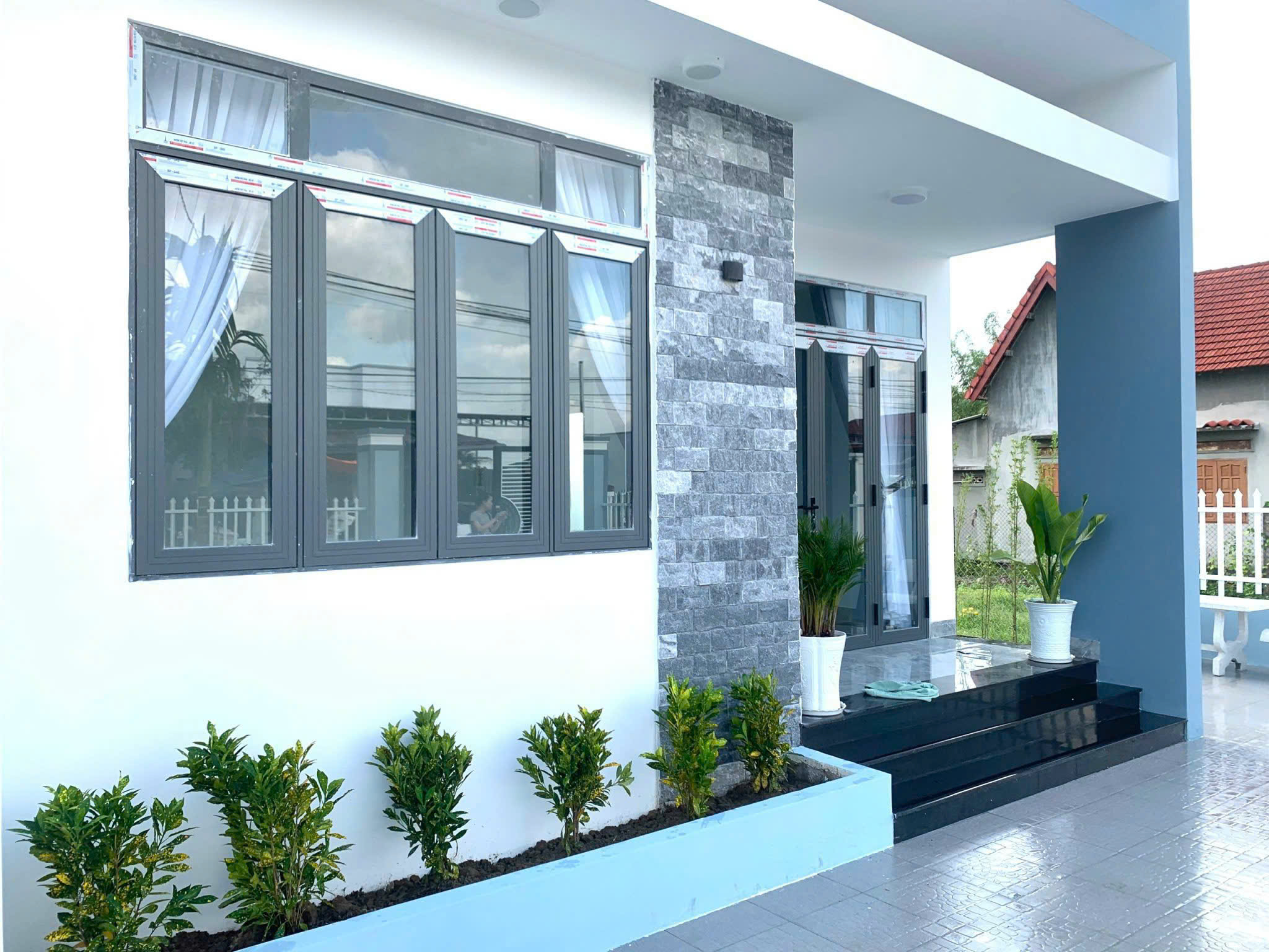 Hạ giá 300tr chỉ còn 3,2tỷ có căn nhà vườn kiến trúc hiện đại, tại xã Suối Tiên, cách Tp Nha Trang chỉ 15km