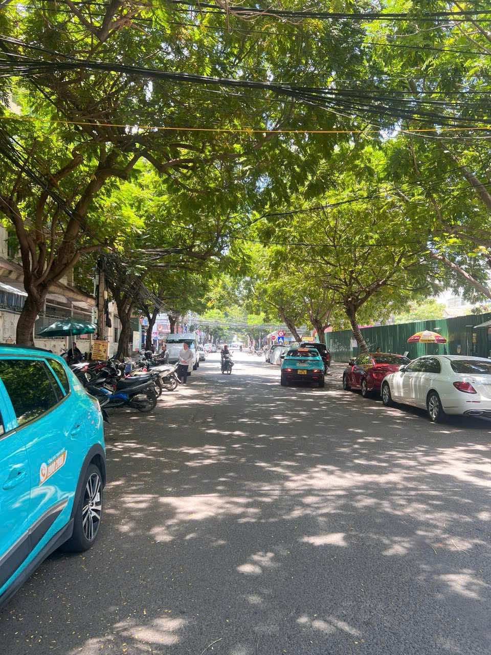 Bán nhà mặt tiền đường Biệt Thự, cách Biển 300m