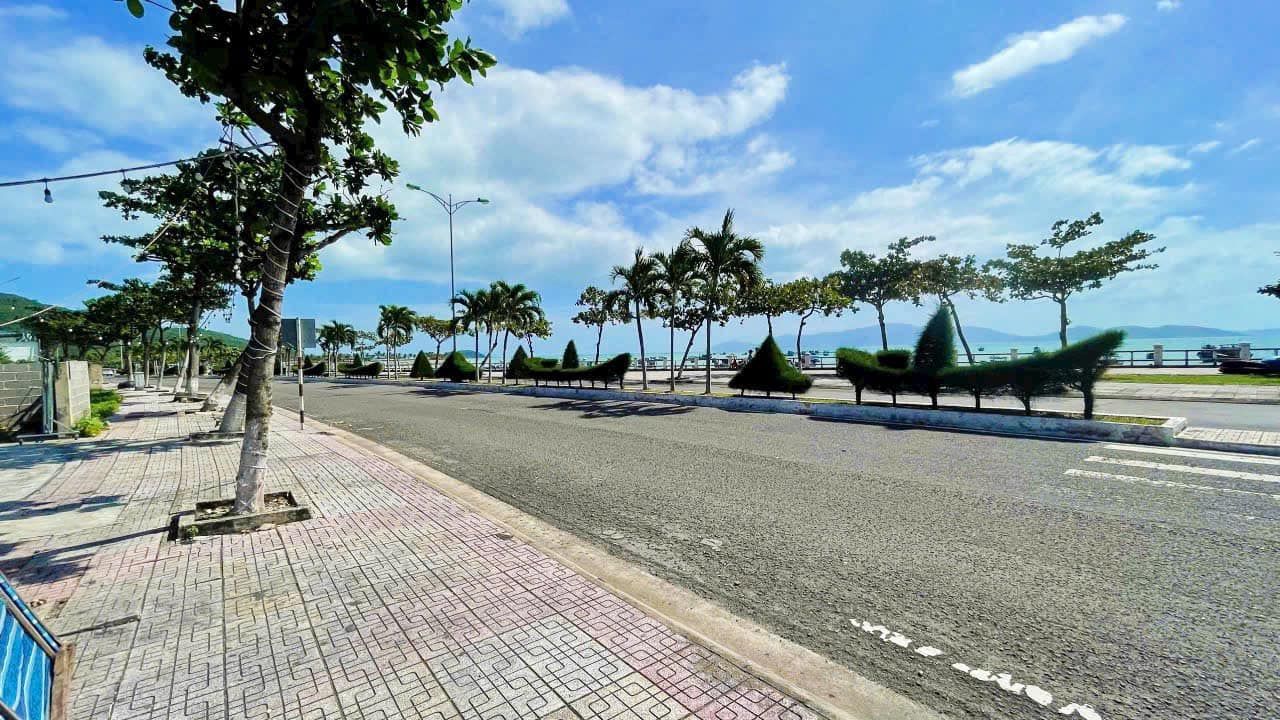 Bán Lô góc Khu 3 mặt đường Nguyễn Cơ Thạch - View biển