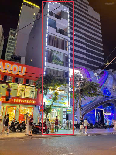 Tòa 7 tầng mặt tiền Nguyễn Thiện Thuật, sát ngã tư giao Nguyễn Thị Minh Khai. Có sẵn thang máy cùng dòng tiền cho thuê siêu tốt. Dt 65m2. Giá 34ty