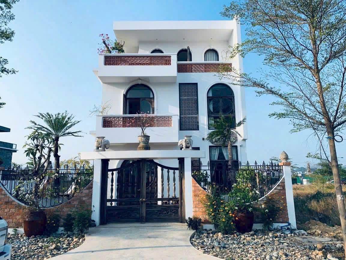 Bán Biệt thự 200m2 gần công viên và bệnh viện đa khoa Nha Trang