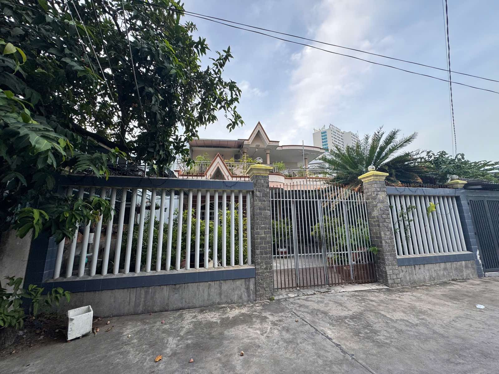 Bán nhà hẻm ô tô đường Điện Biên Phủ, Nha Trang, cách Biển 200m 