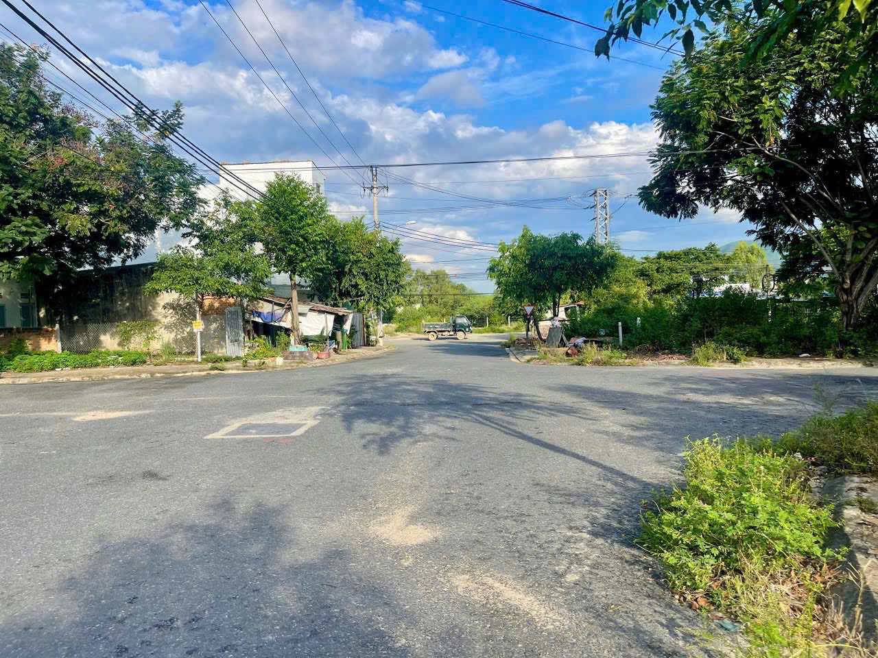 Bán lô góc hai mặt tiền tái định cư Đất Lành, Nha Trang đường 16m