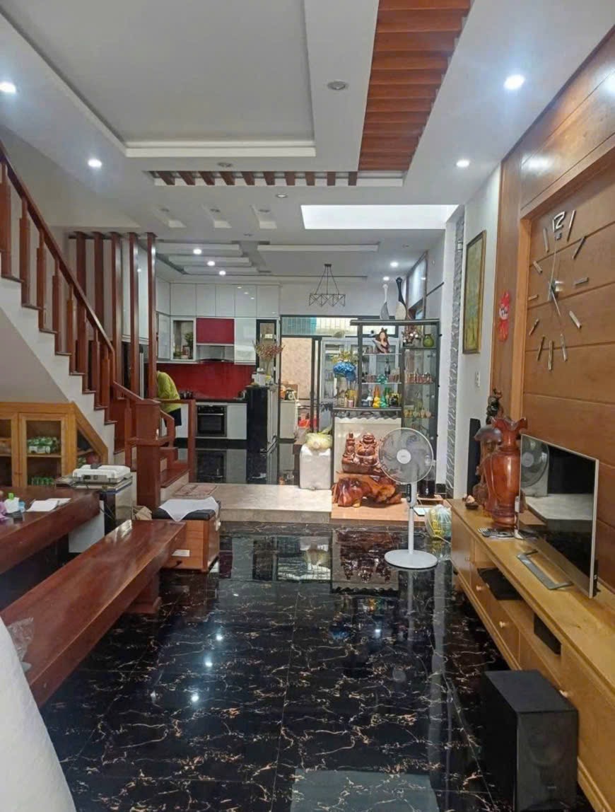 Bán ngôi nhà KĐT Phước Long A, Nha Trang giá 7,8 tỷ ( đã có sổ )