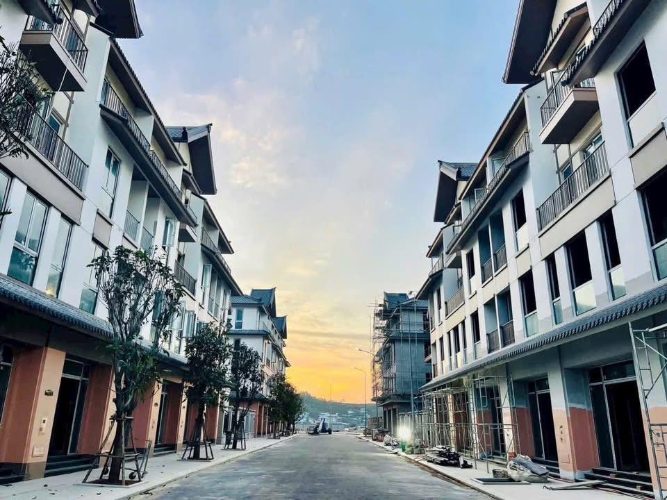 Bán nhà 4 tầng KĐT Vin Phú Quý, Nha Trang 10 tỷ