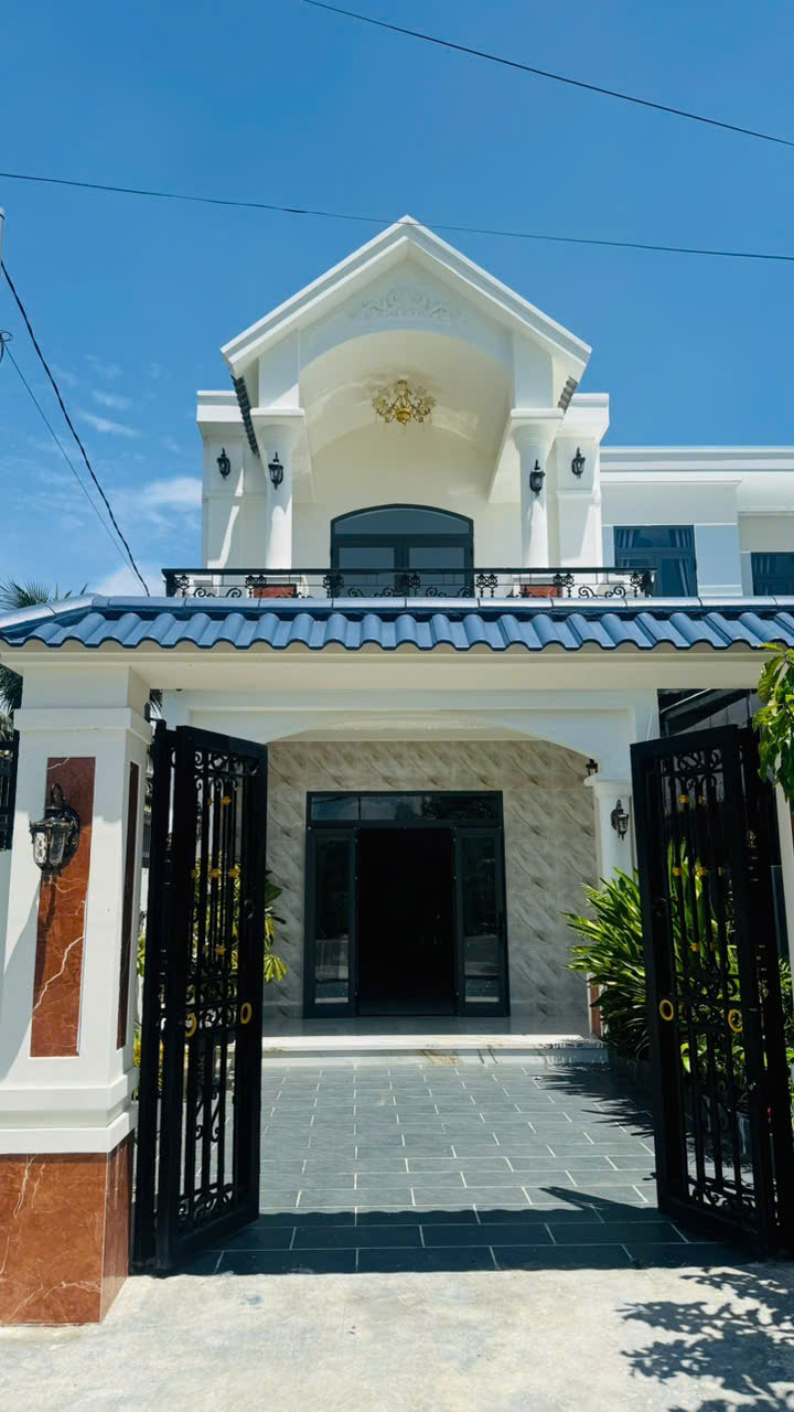 Nhà Mới Mái Ngói Mặt Tiền Kinh Doanh Buôn Bán HL45 Thôn 4 Xã Diên Phú - Sổ Hoàn Công! Dt 114.5m2. Giá 3.280ty