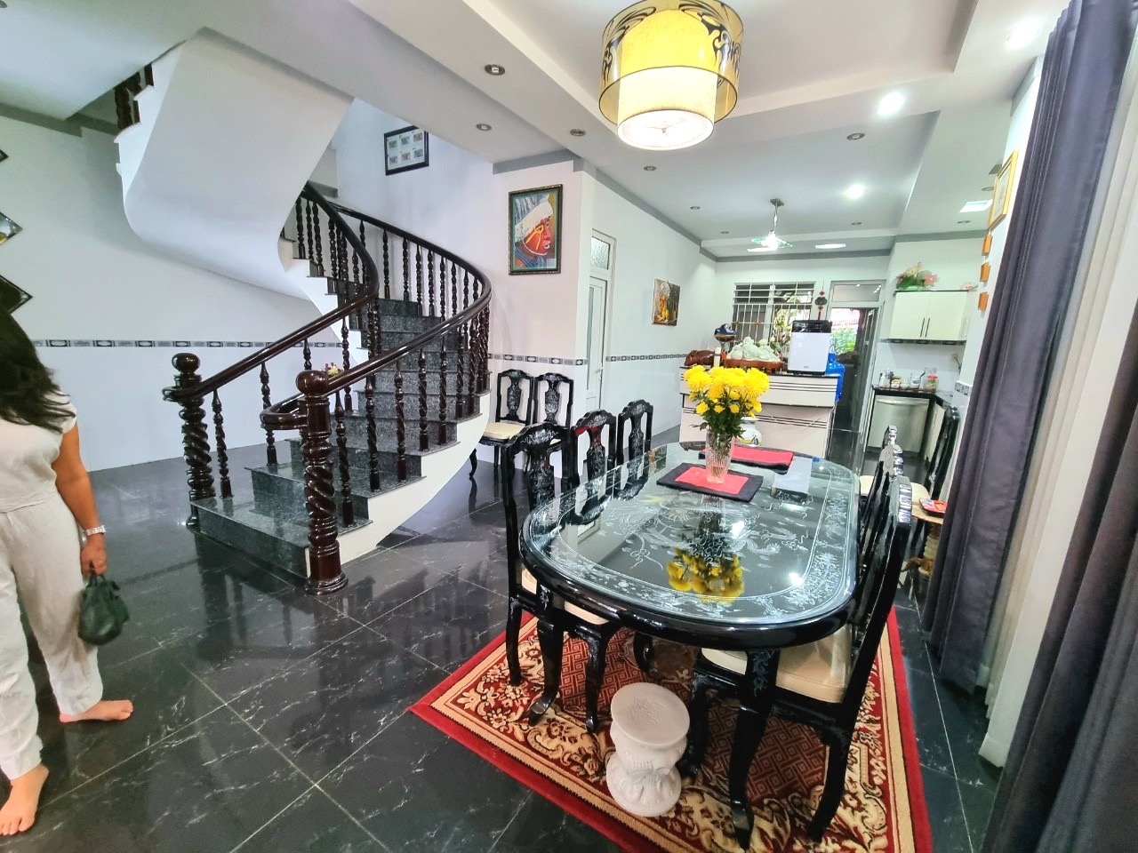 Bán nhà cực đẹp mặt tiền đường 23 -10, gần UBND xã Vĩnh Trung, Nha Trang