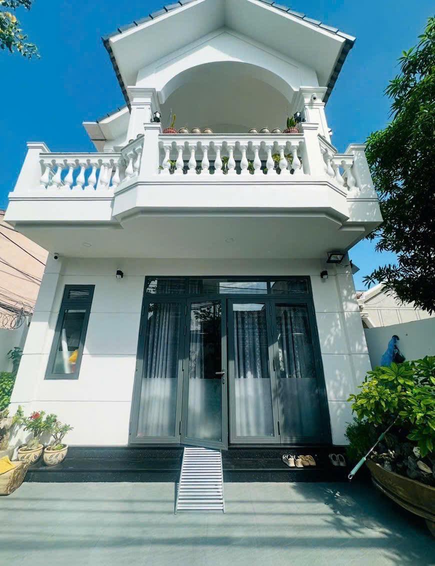Bán nhà ngay khu vực kinh doanh sầm uất bậc nhất Chợ Phương Sài, Nha Trang.