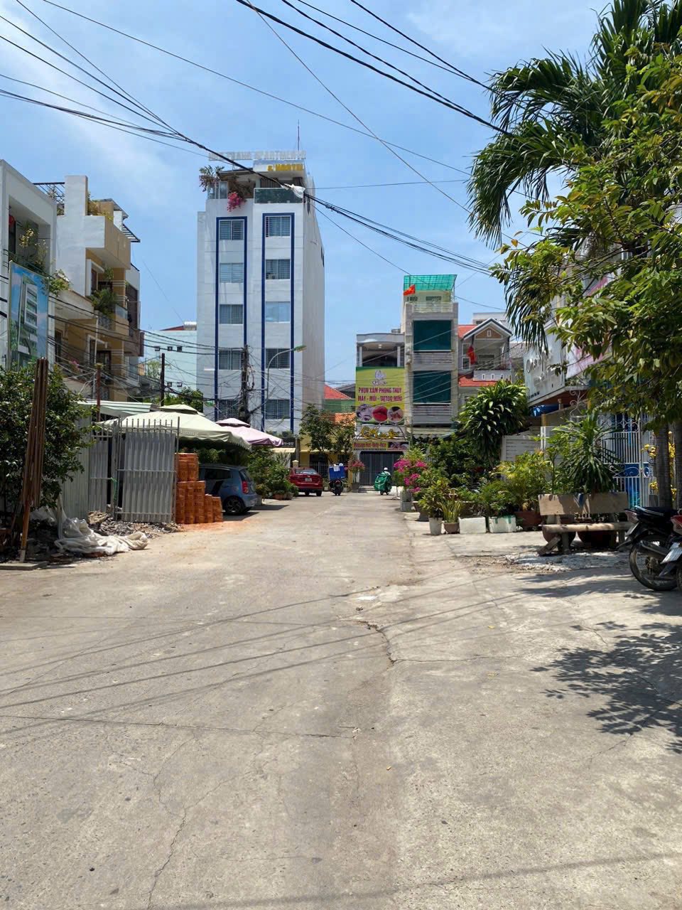 Bán nhà 3 tầng hẻm oto đường Nguyễn Thiện Thuật, Nha Trang, cách Biển 350m