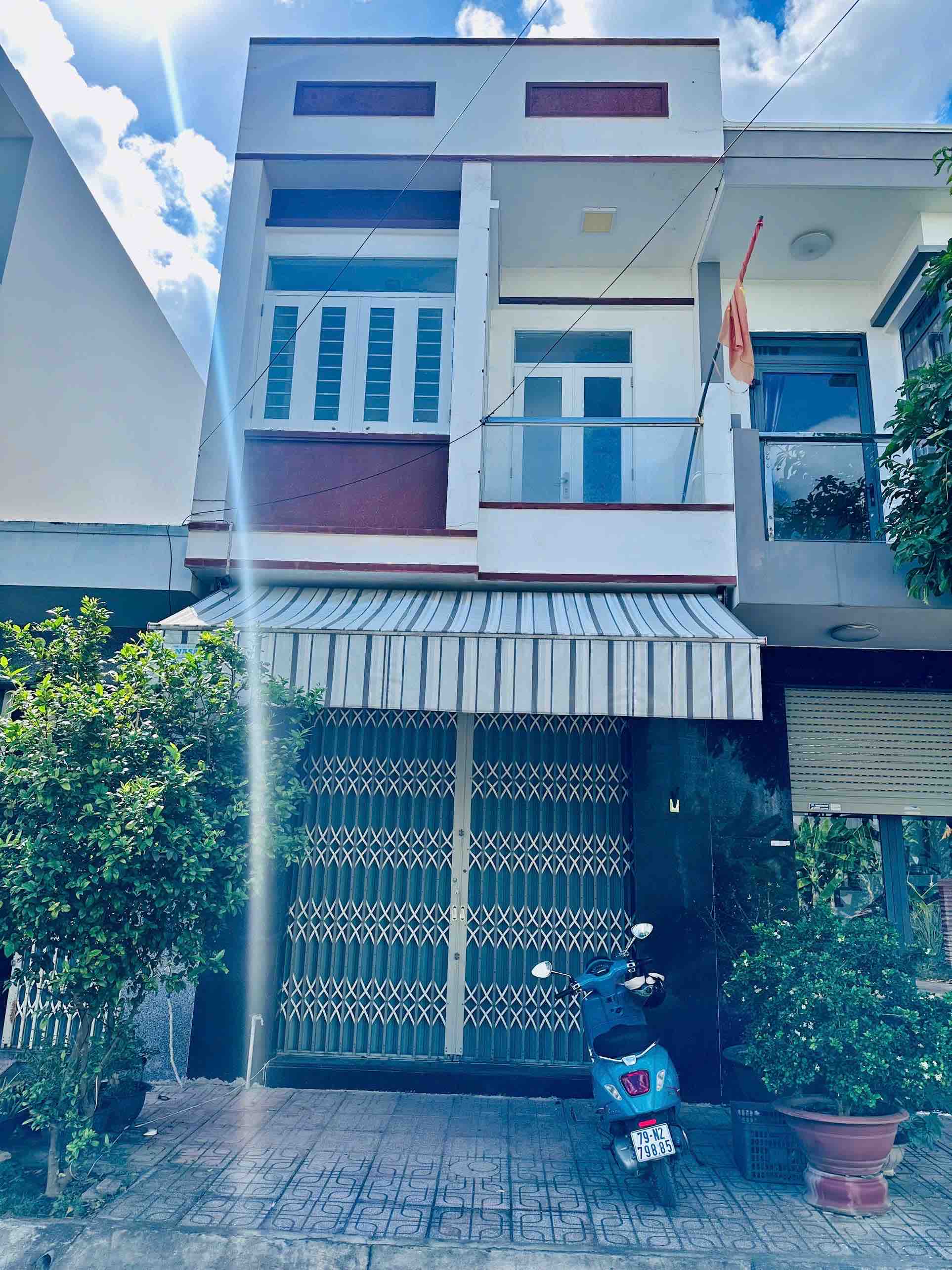 Bán nhà Khu đô thị Hà Quang 2, Nha Trang, sổ Hồng đường 12m