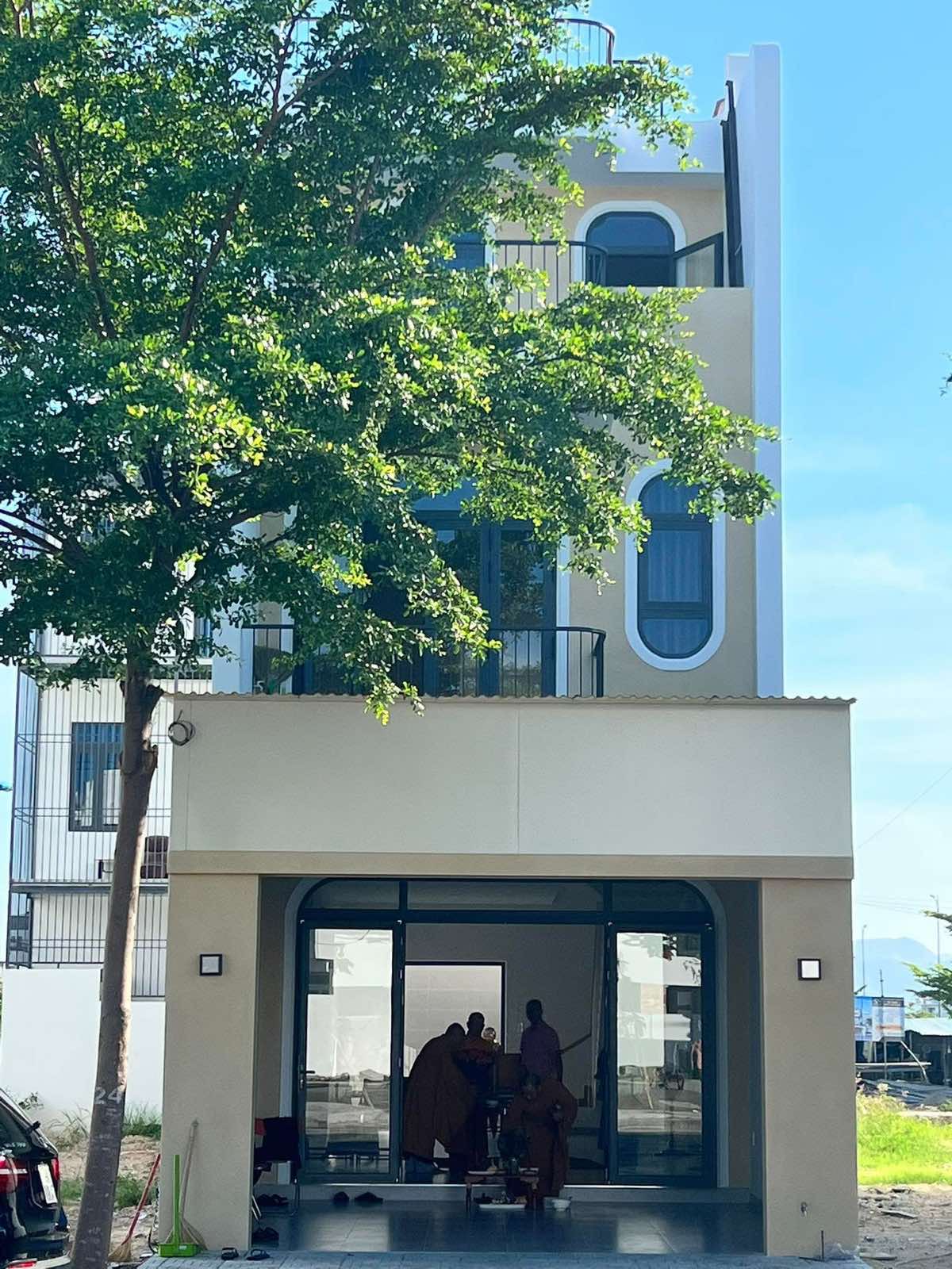 Cho thuê nhà nguyên căn đường số 10 KĐT Mỹ gia - đường 18m