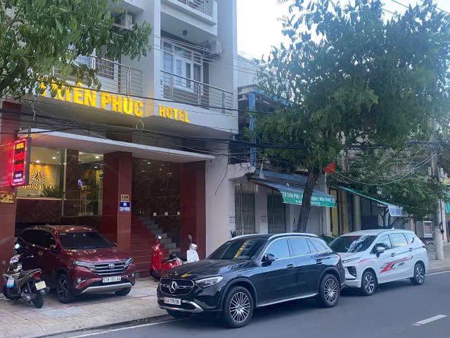 Bán khách sạn 20 phòng đang hoạt động mặt đường Trần Phú, Nha Trang