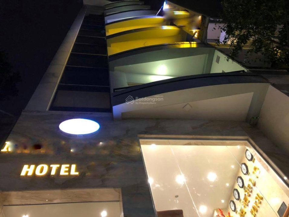 Bán khách sạn mặt tiền đường Nguyễn Thị Minh Khai, Nha Trang, chỉ 42 tỷ - cách biển 700m.